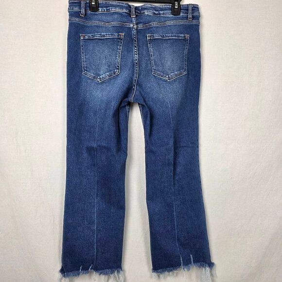 Zenana Distressed Raw Hem Cropped Flare Jeans Size 30 - Picture 5 of 9